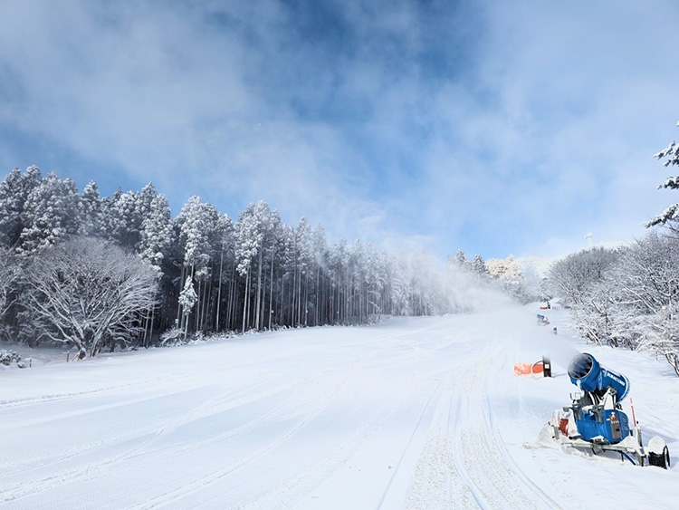 峰山高原リゾート WHITE PEAK|ウィンタースポーツのポータルサイト